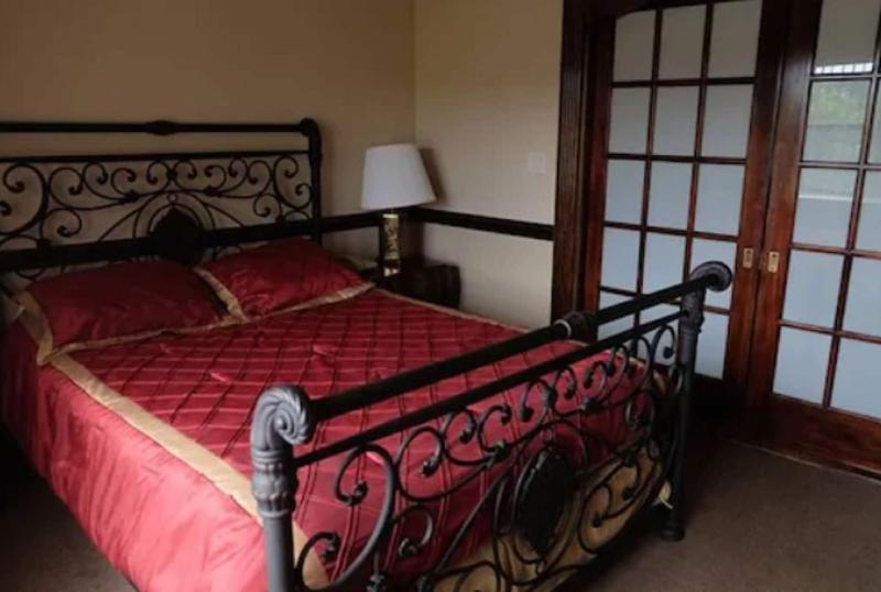 Chalet Inn & Suites Centerport - Oda
