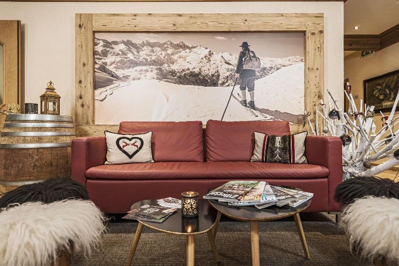Montana Apartments - Lobi