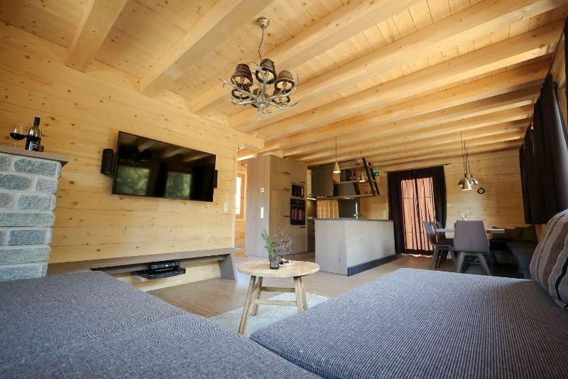 Montana Apartments - Oda