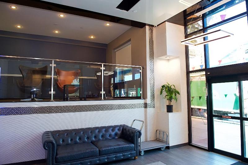 7 Days Hotel Bronx - Lobi