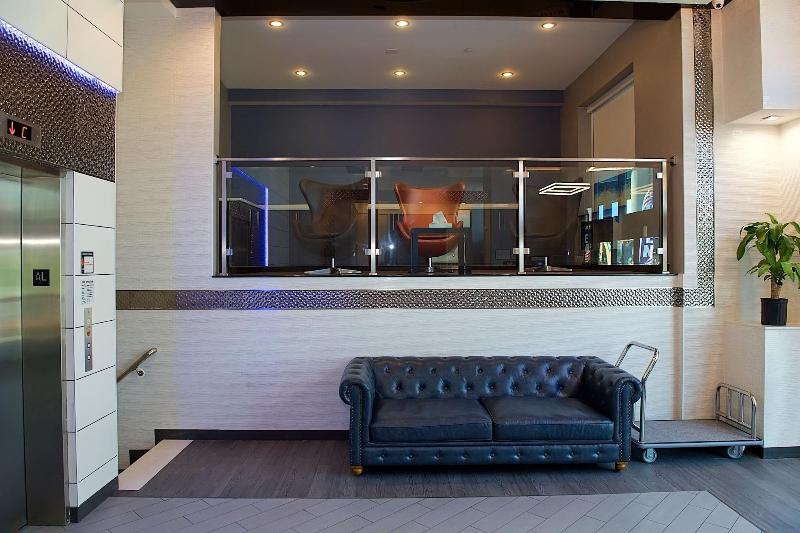 7 Days Hotel Bronx - Lobi