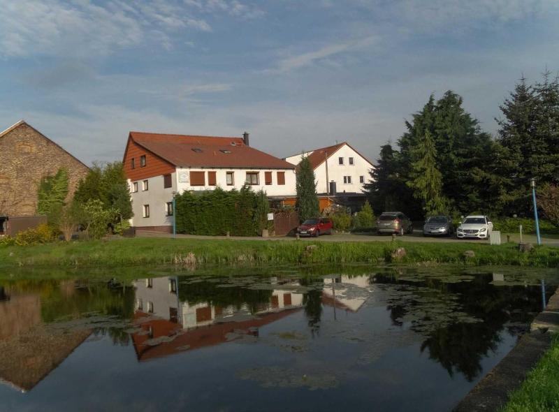 Pension Zum Schwanenteich - Genel