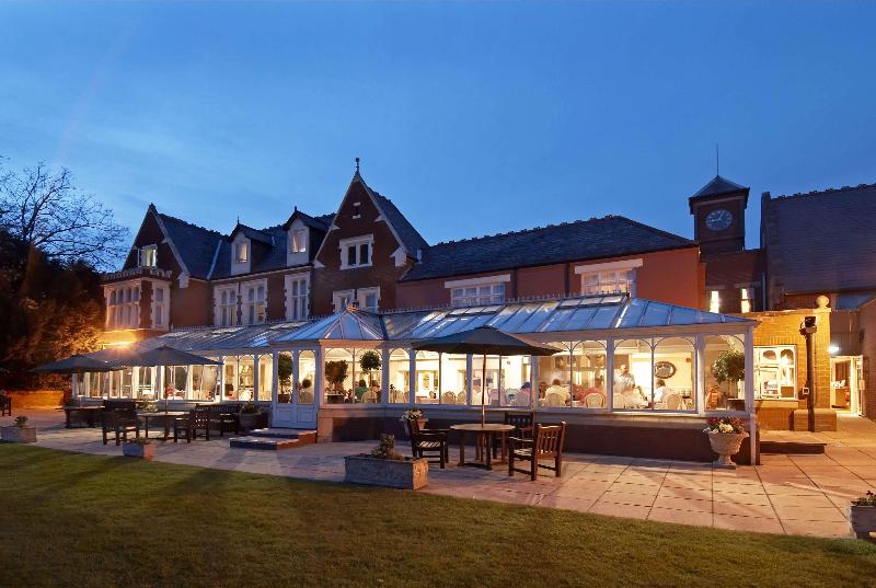 DoubleTree by Hilton St. Anne's Manor - Genel
