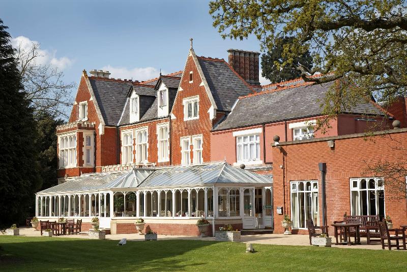 DoubleTree by Hilton St. Anne's Manor - Genel