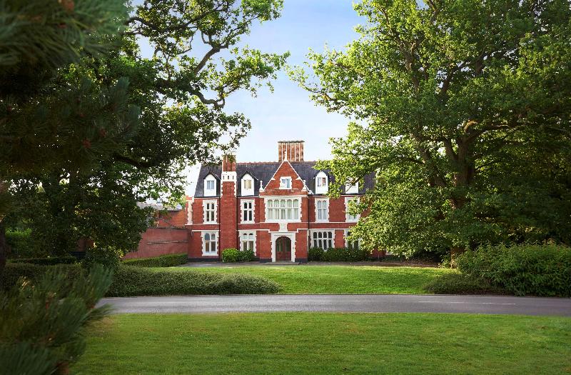 DoubleTree by Hilton St. Anne's Manor - Genel