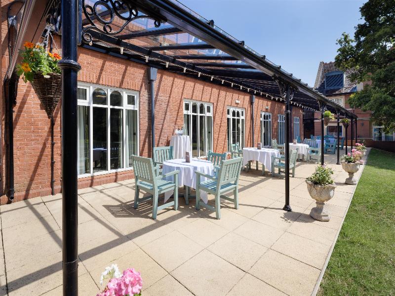DoubleTree by Hilton St. Anne's Manor - Genel