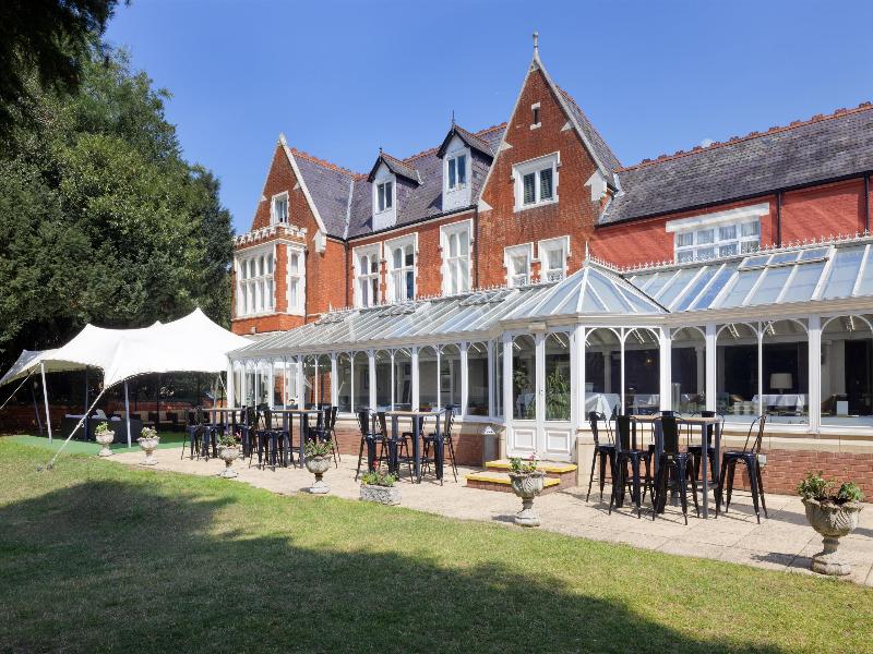 DoubleTree by Hilton St. Anne's Manor - Genel