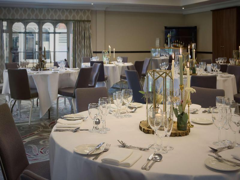 DoubleTree by Hilton St. Anne's Manor - Genel