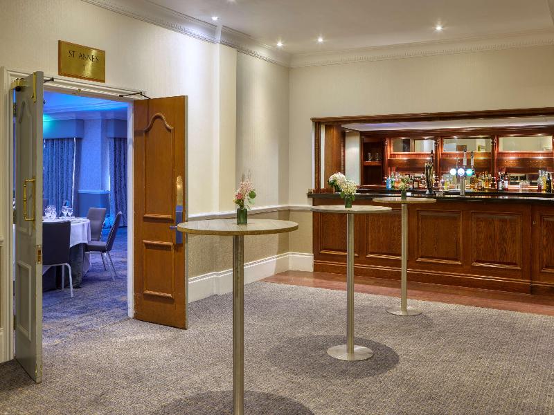 DoubleTree by Hilton St. Anne's Manor - Genel