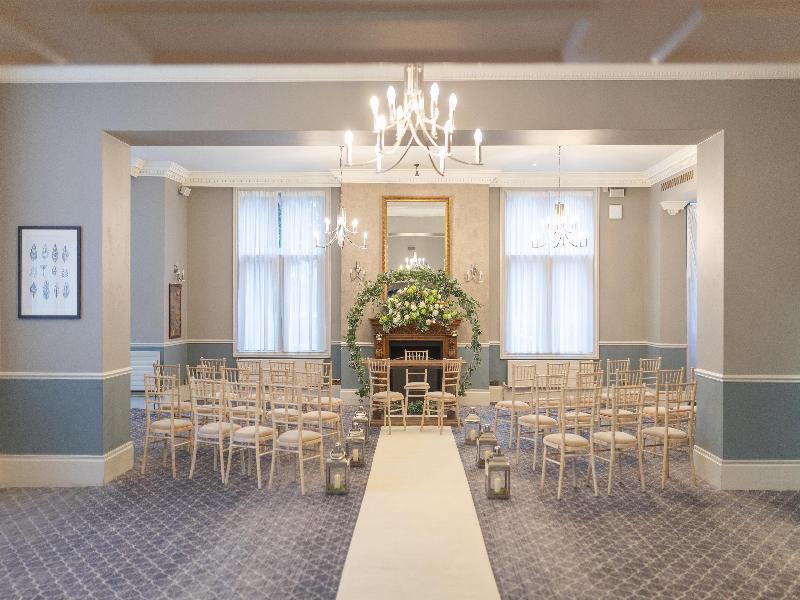 DoubleTree by Hilton St. Anne's Manor - Genel