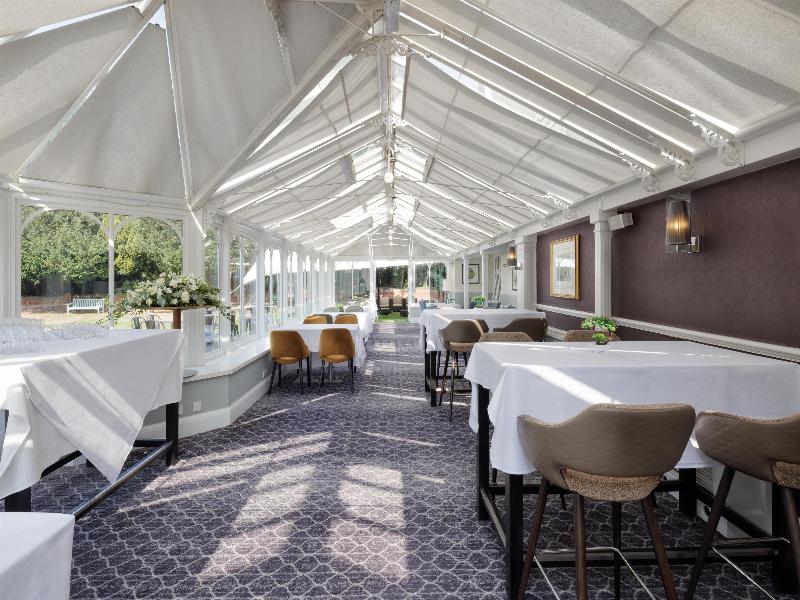 DoubleTree by Hilton St. Anne's Manor - Genel