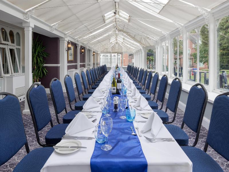 DoubleTree by Hilton St. Anne's Manor - Genel