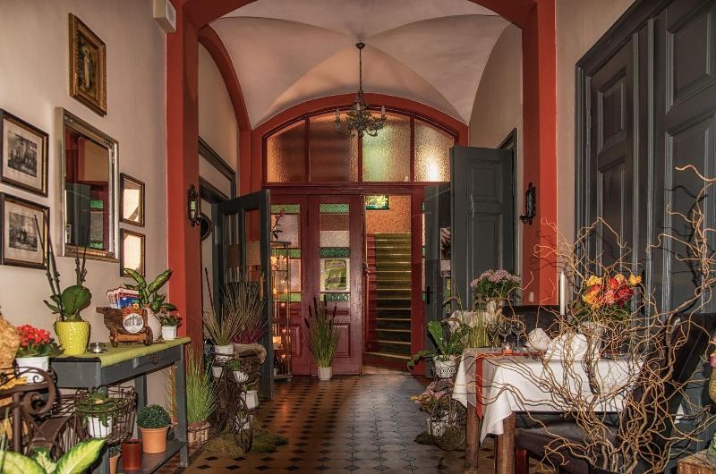Gasthaus & Hotel Zur Henne - Lobi