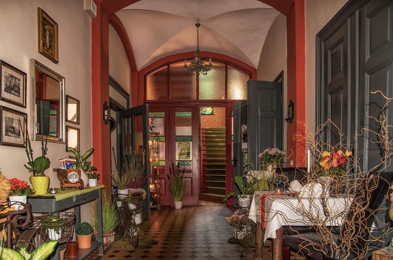 Gasthaus & Hotel Zur Henne - Lobi