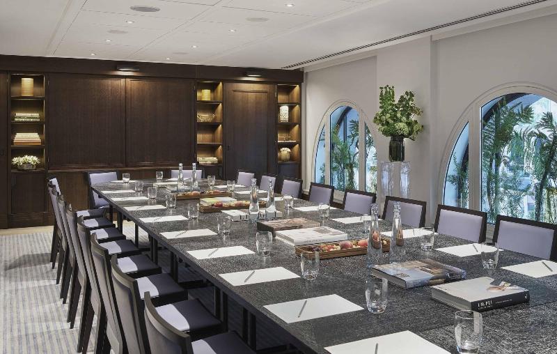 One Aldwych - Toplantı