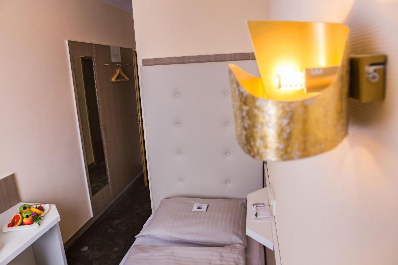 Hotel Zur Krone - Oda