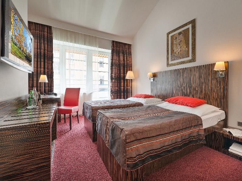 EA Hotel Crystal Palace - Oda