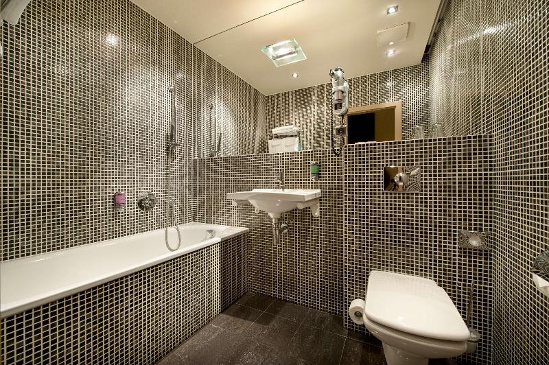 EA Hotel Crystal Palace - Oda