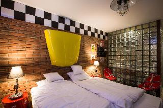 Retro Hotel Garage fotoÄŸrafÄ±