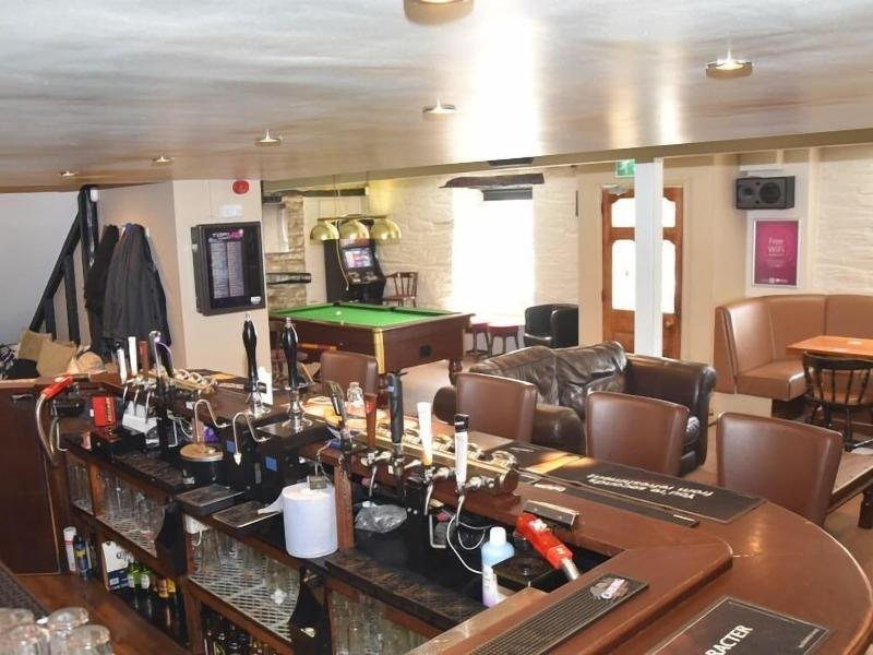 The Red Lion - Bar