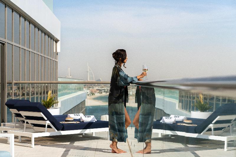 Th8 Palm Dubai Beach Resort Vignette Collection - Lobi