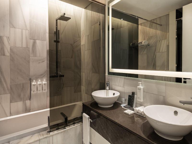 Th8 Palm Dubai Beach Resort Vignette Collection - Oda