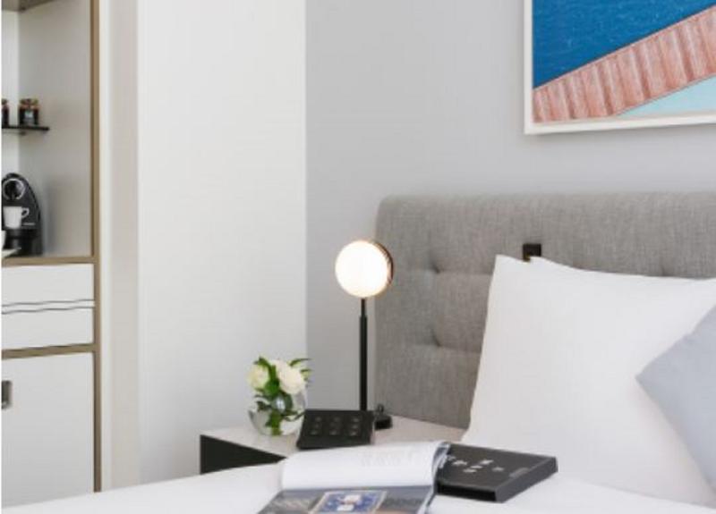 Th8 Palm Dubai Beach Resort Vignette Collection - Oda