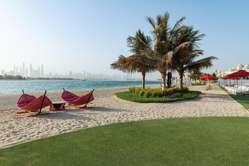 Th8 Palm Dubai Beach Resort Vignette Collection - Plaj
