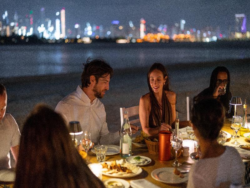 Th8 Palm Dubai Beach Resort Vignette Collection - Restoran