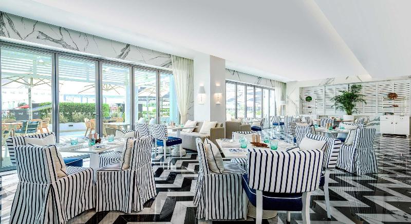 Th8 Palm Dubai Beach Resort Vignette Collection - Restoran