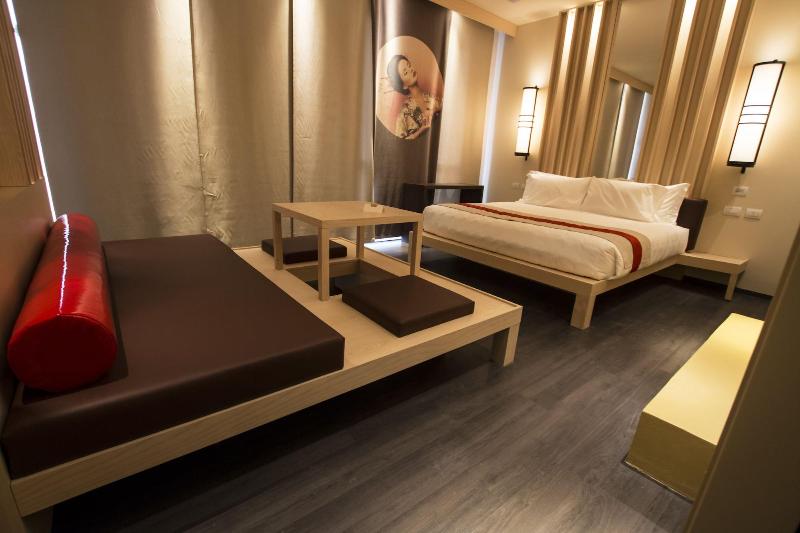 Emotional Grand Motel - Oda