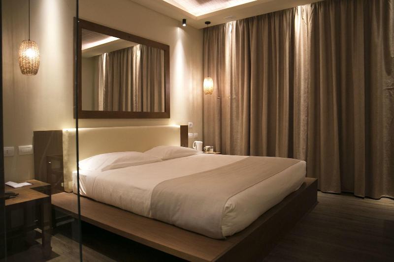 Emotional Grand Motel - Oda