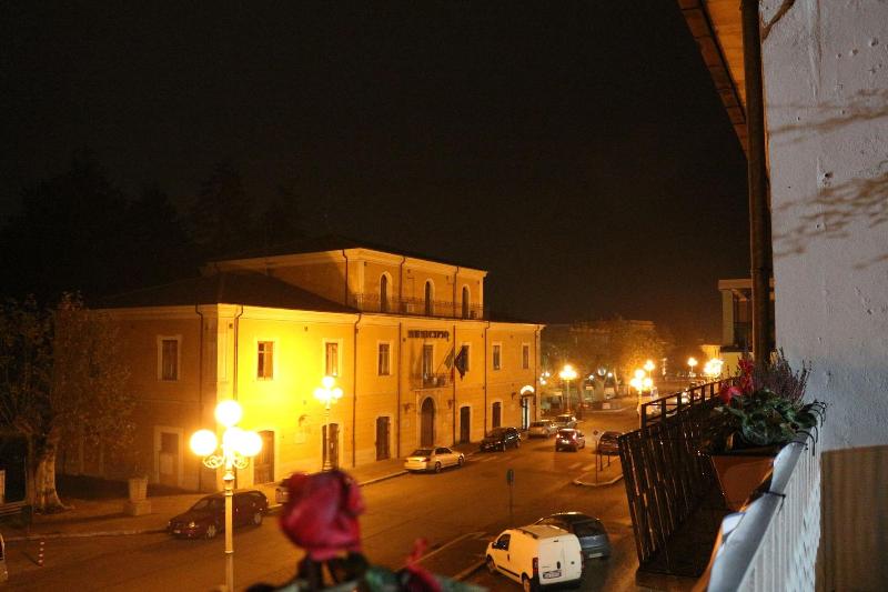 Palazzo Corso Umberto - Genel