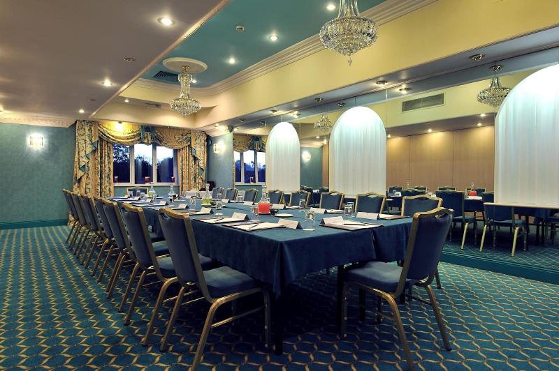 The Walnut Tree Hotel - Toplantı