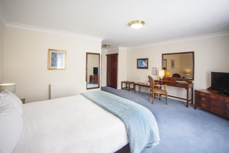 The Walnut Tree Hotel - Genel