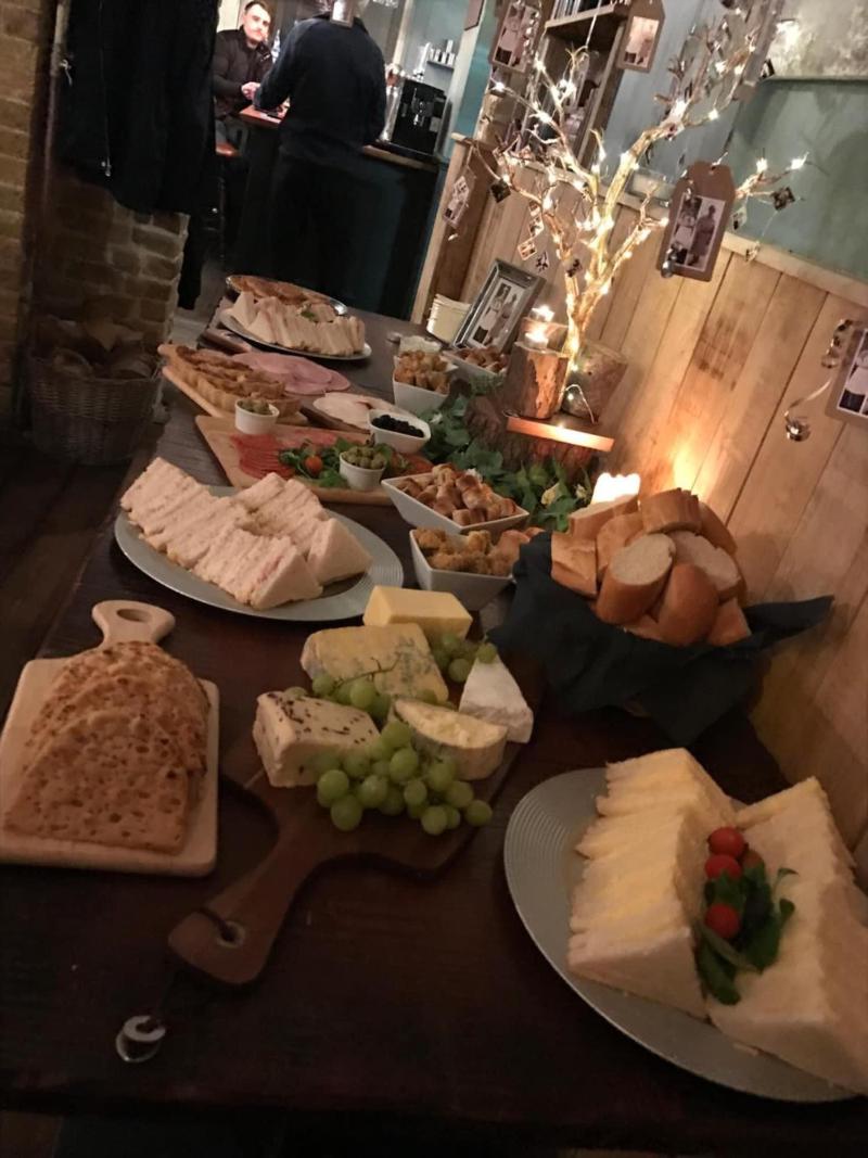 The Six Bells - Restoran