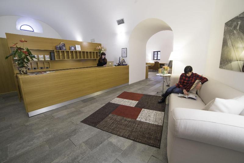 Hotel Cavour Et Des Officiers - Lobi