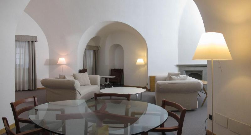Hotel Cavour Et Des Officiers - Oda
