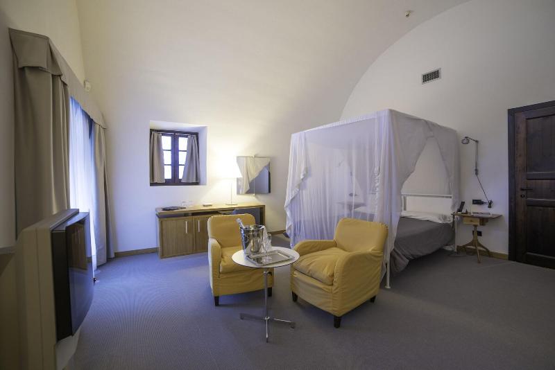 Hotel Cavour Et Des Officiers - Oda