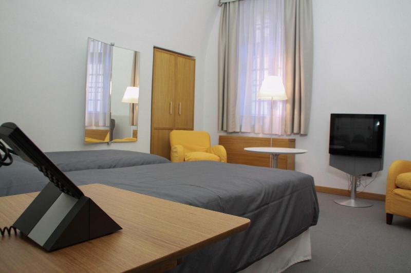 Hotel Cavour Et Des Officiers - Oda