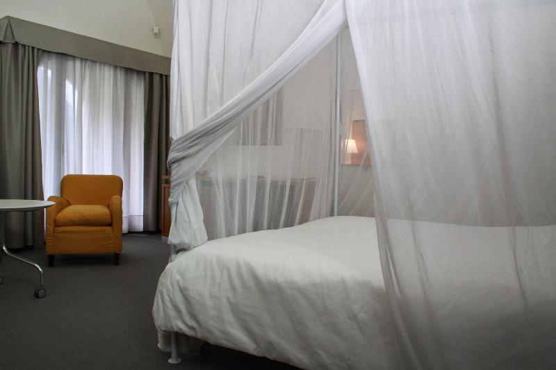 Hotel Cavour Et Des Officiers - Oda