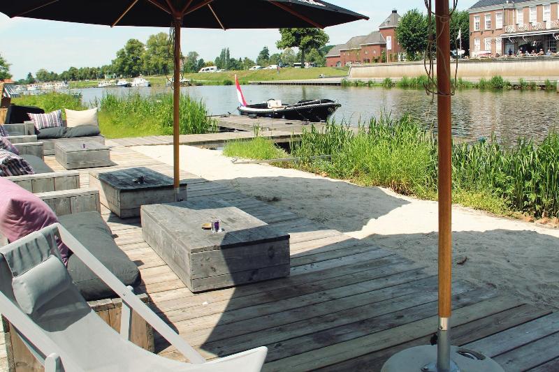 De Zon Hotel & Restaurant - Plaj