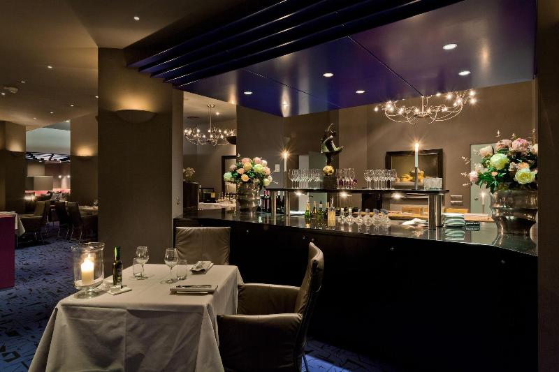 De Zon Hotel & Restaurant - Restoran