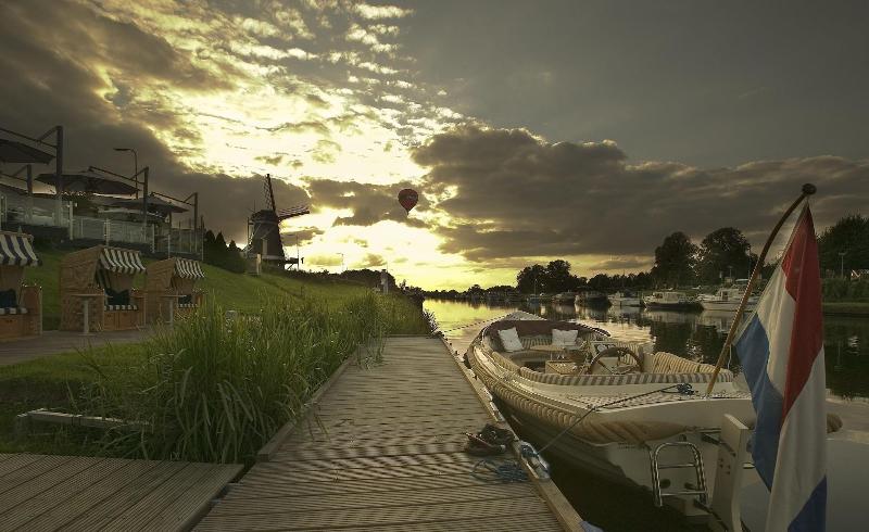 De Zon Hotel & Restaurant - Teras