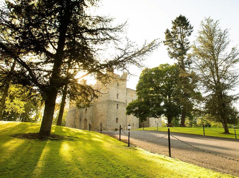 Langley Castle Hotel - Genel