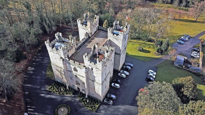 Langley Castle Hotel - Genel