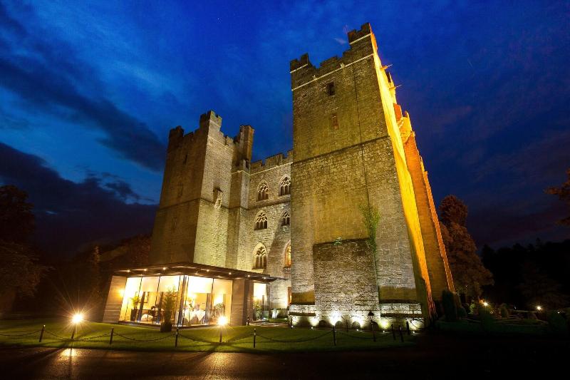Langley Castle Hotel - Genel
