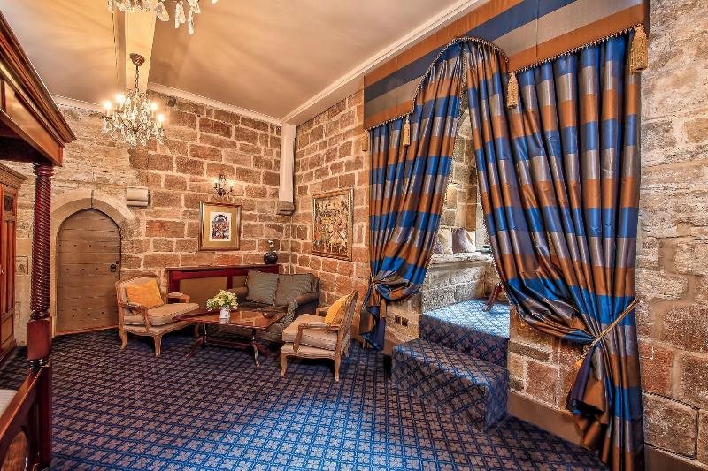 Langley Castle Hotel - Oda