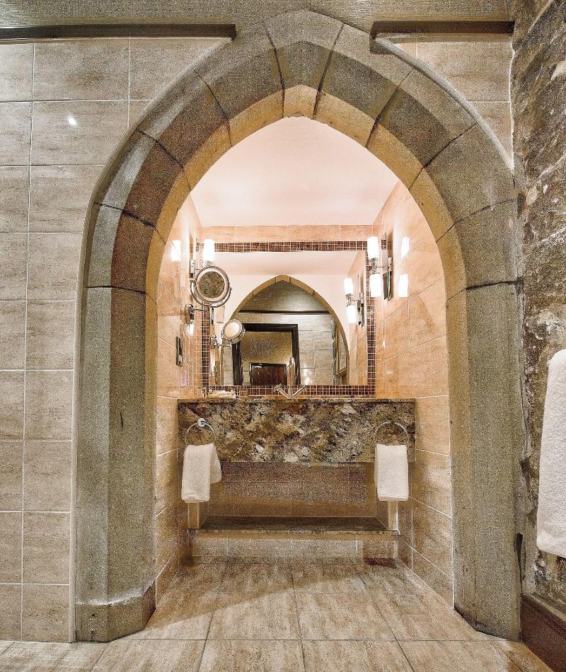 Langley Castle Hotel - Oda
