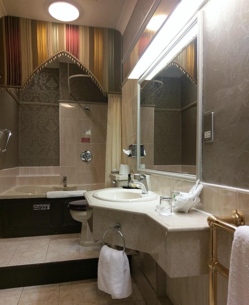 Langley Castle Hotel - Oda